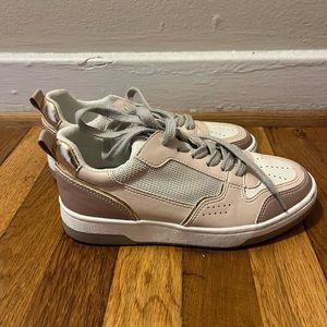 ShuShop Sneakers